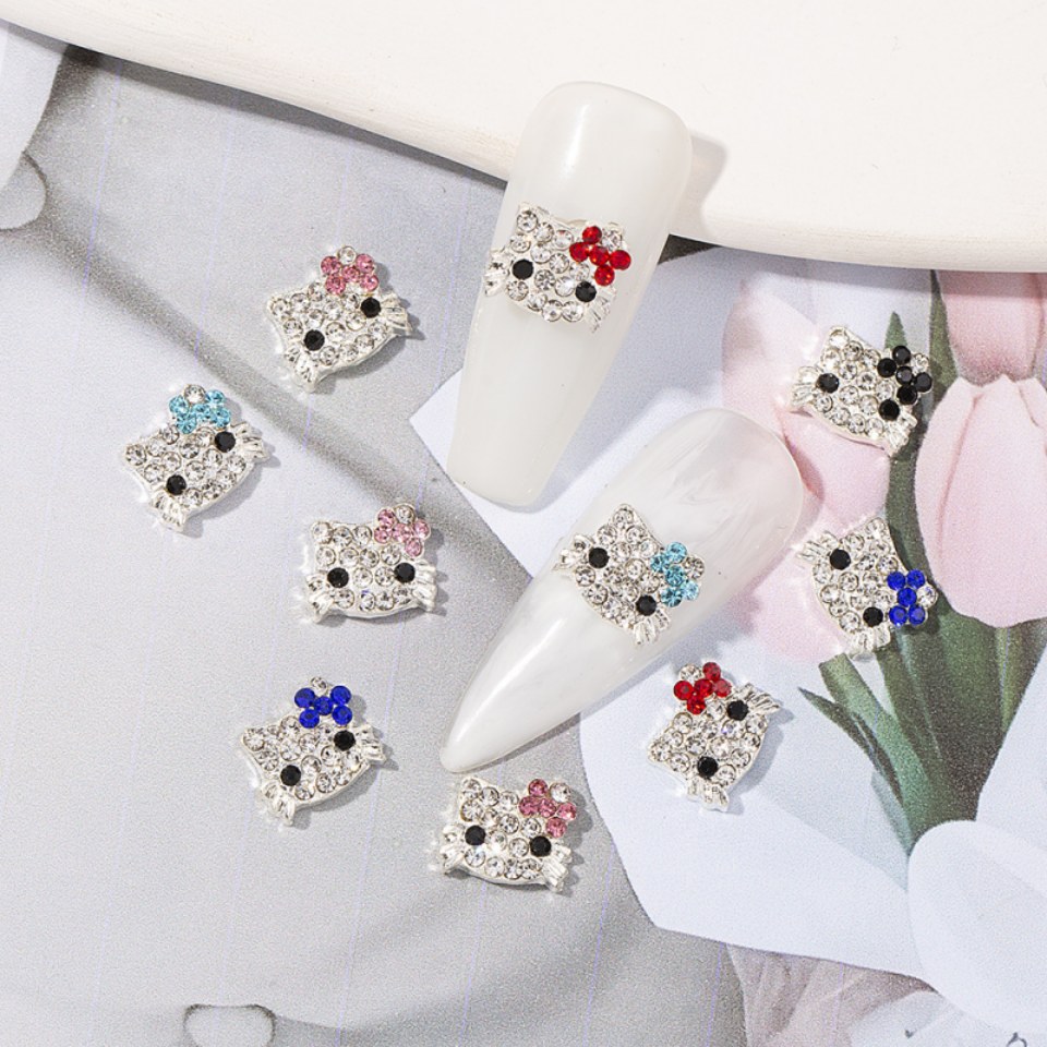 hello kitty negle charms